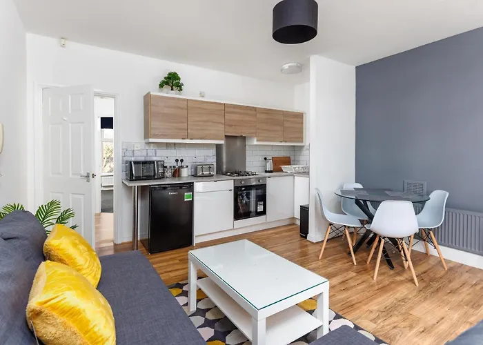 Flatzy - Stylish Abode On Doorstep Of Sefton Park *10 Minutes To Centre*