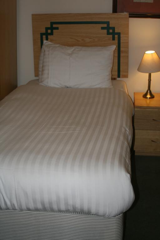 Hotel Hanover & Mccartney's Bar Liverpool