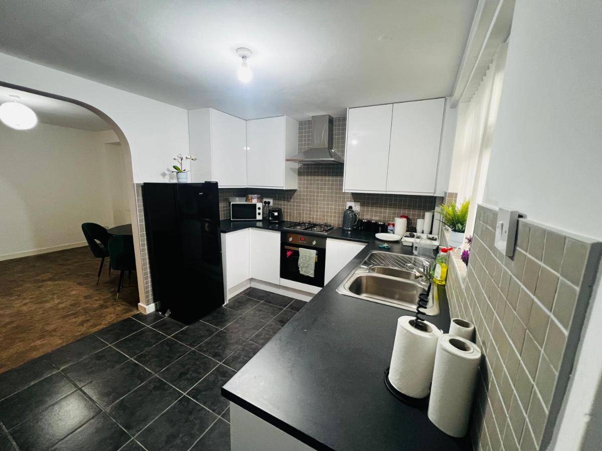 Liberty With Sharing Toilet And Kitchen *