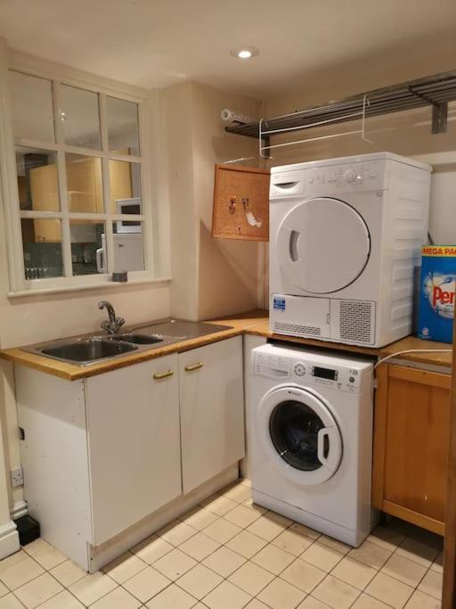 Holiday home Spacious House Centre L1, Sleeps 16 Liverpool