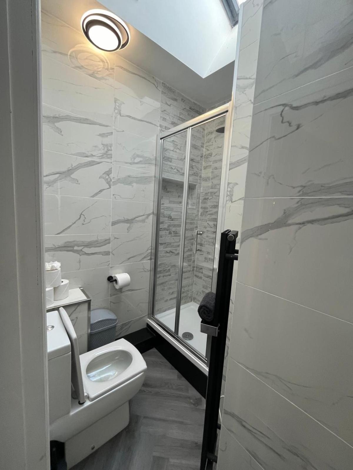 101 Bold Street Apartment *