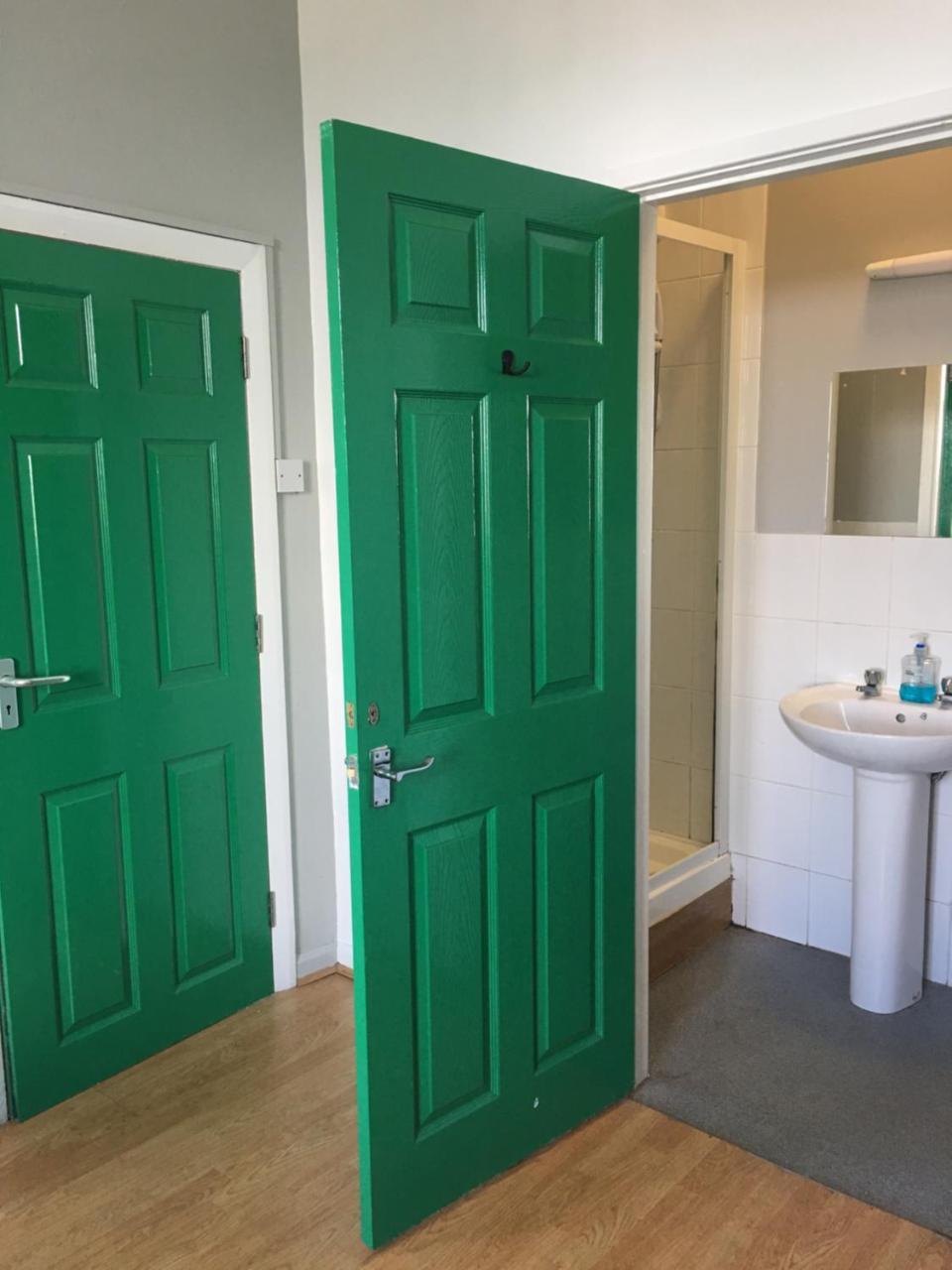O'tooles - Council Only Guest house Liverpool