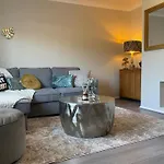The Dooley 3-Beds Sleeps 6 Pet Friendly