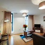 Base Serviced Apartments - Cumberland Apartments