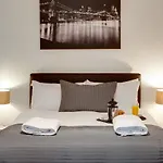 Base Serviced Apartments - Cumberland Apartments
