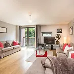 Host & Stay - York Place Apt