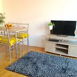 Air Host And Clean - Manhattan Place With Free Underground Secure Parking