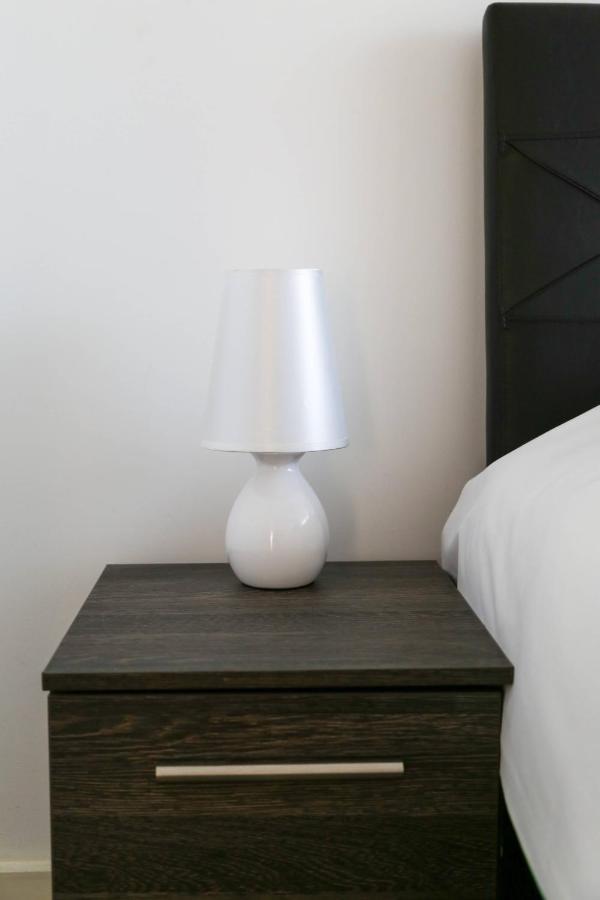 Serviced In Centre - Free Parking - Balcony - By Happy Days * Liverpool