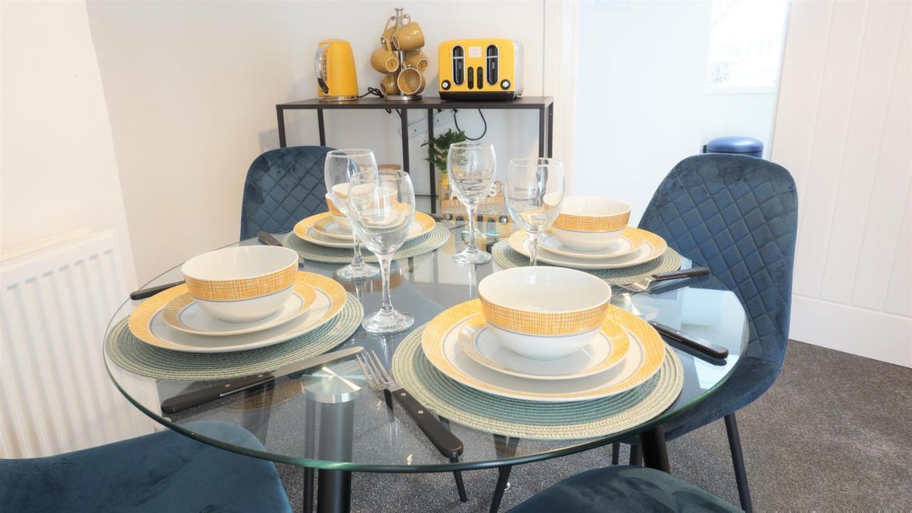 Air Host And - Stockbridge House - Sleeps 7 Minutes From Anfield Stadium Holiday home *
