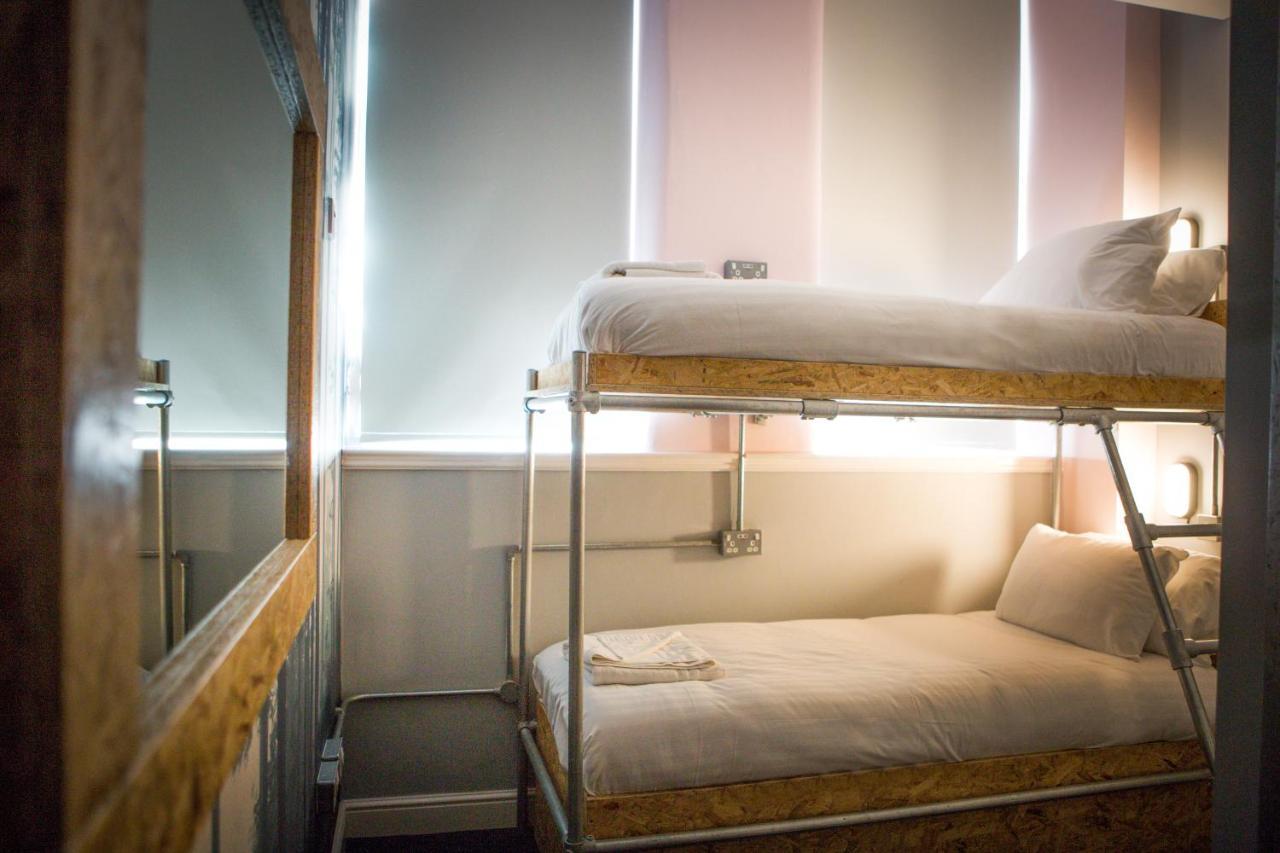 Sleep Eat Hostel