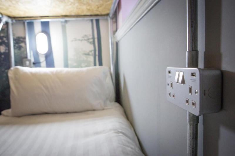 Sleep Eat Hostel *