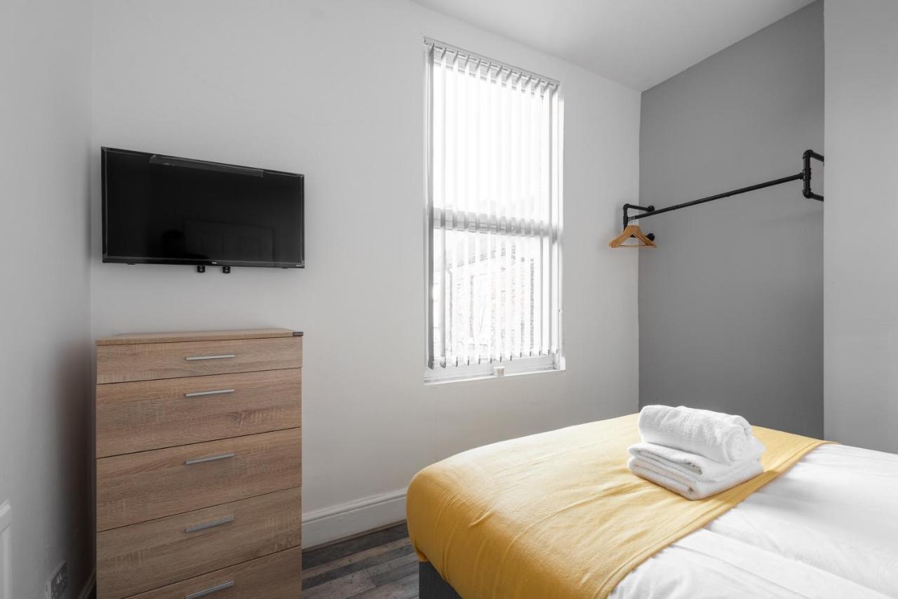 Huge 7 Bed For Groups Apartment Liverpool