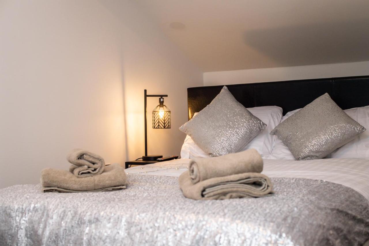 Five Seasons - Modern Near Anfield Apartment *