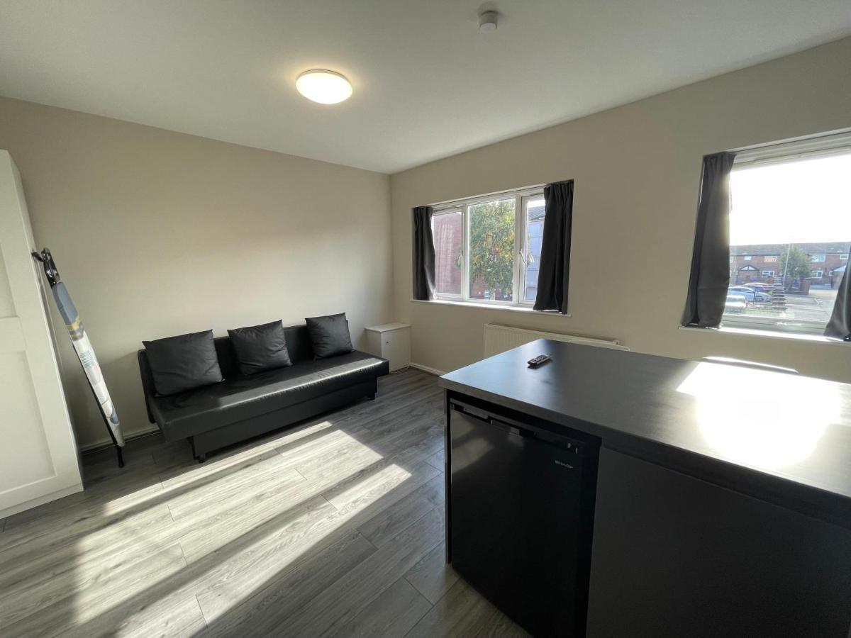 Apartment Hosted By Ryan - 1 Bedroom