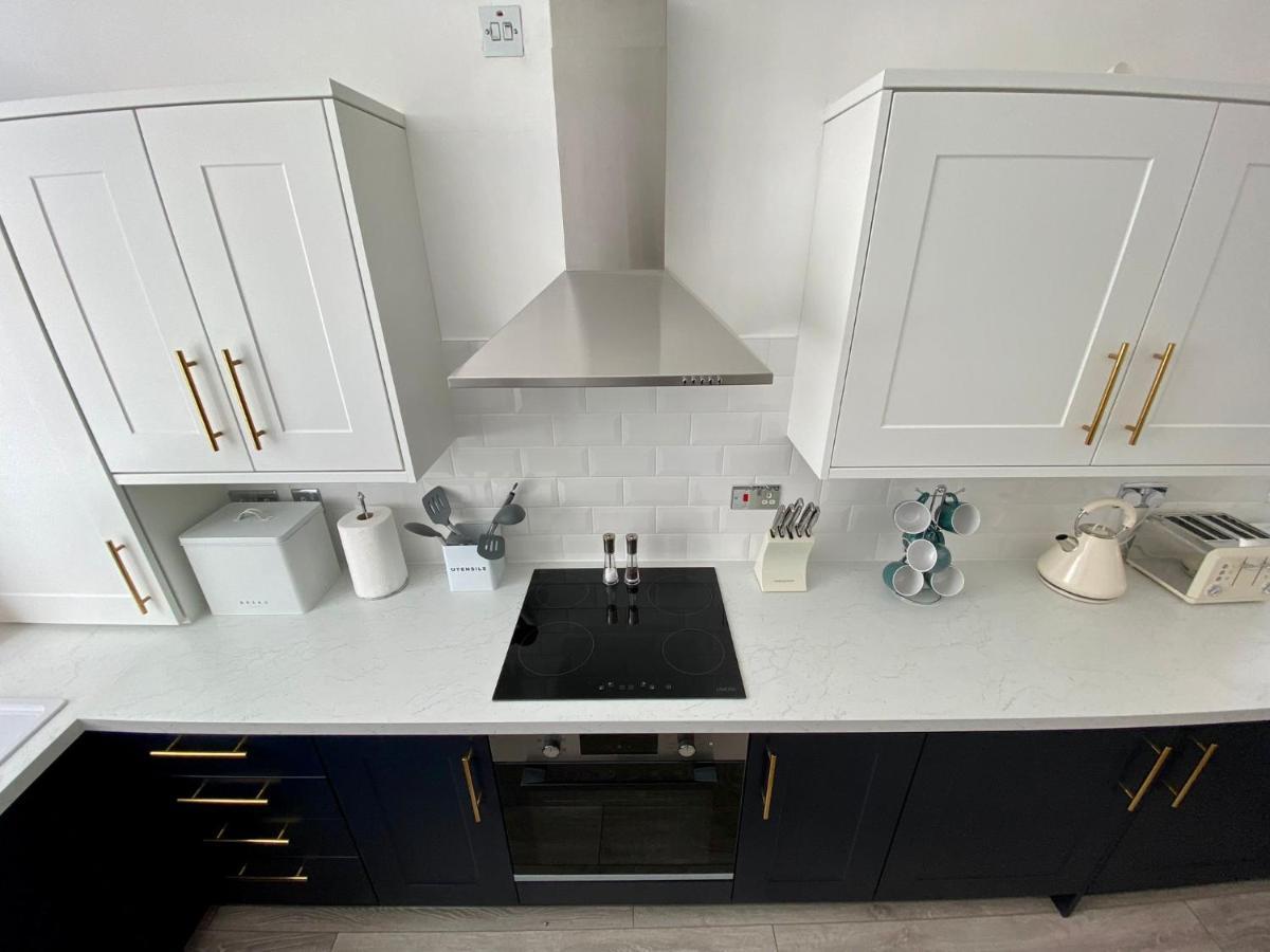 Apartment Air Host And - Georgian Quarter - Falkner Square Apartment, 2 Bedroom Sleeps 4 *