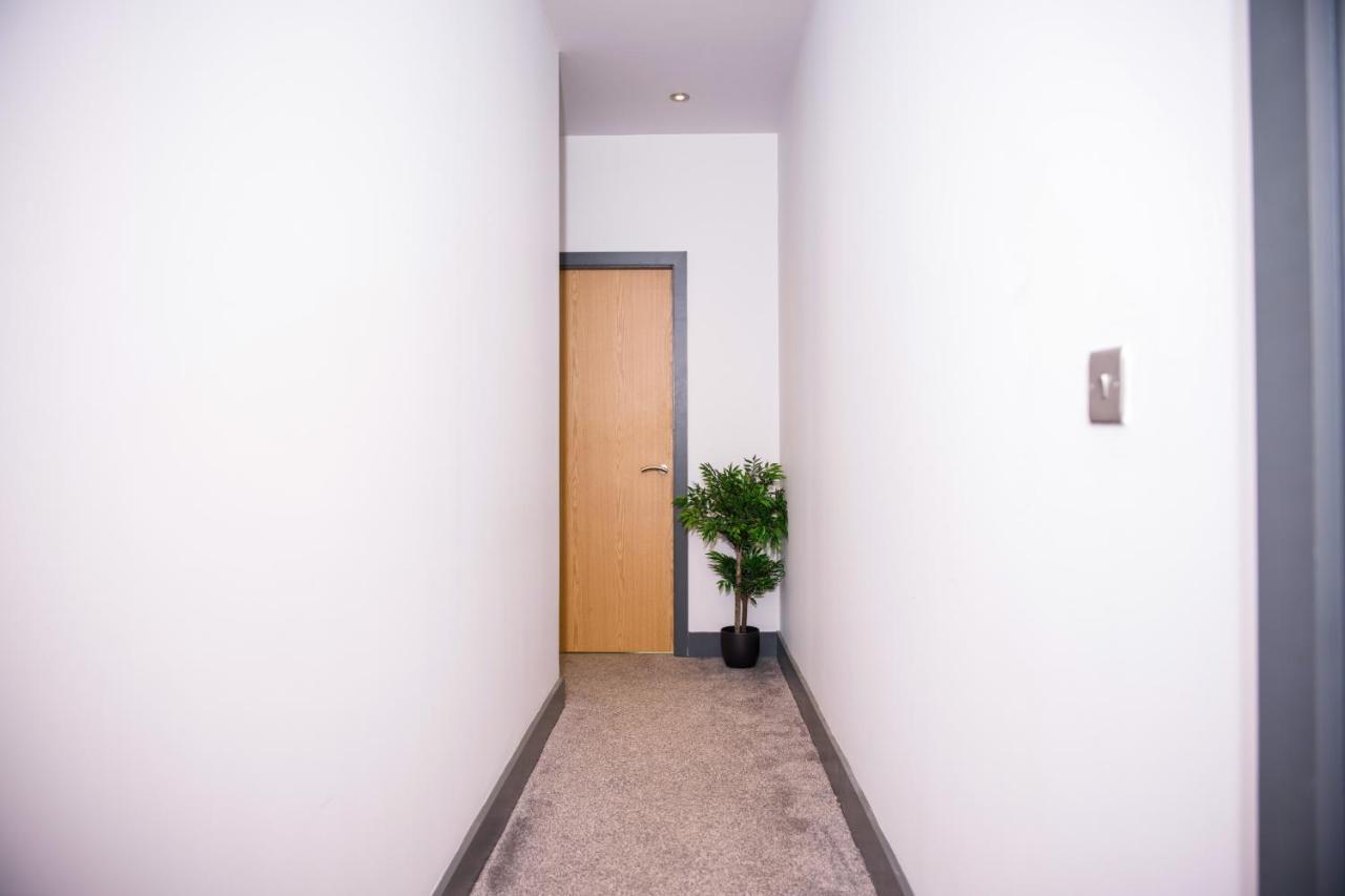 8 Water St Apartment *