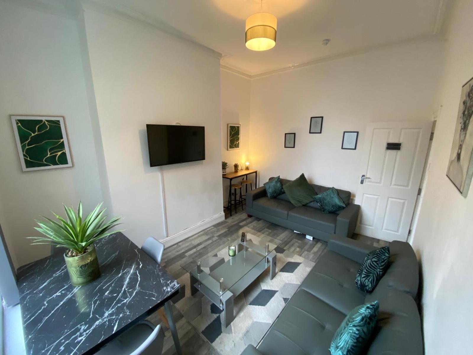 Huge 7 Bed For Groups