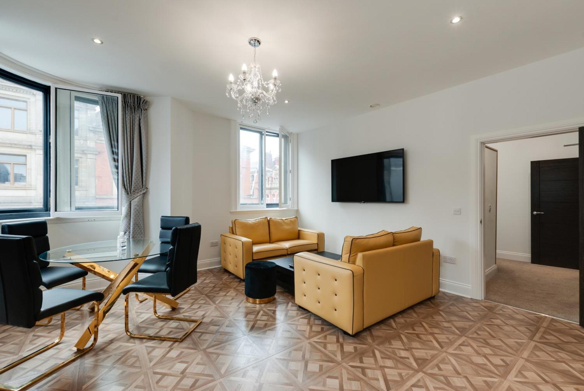 Temple Court Cavern Quarter By Happy Days *