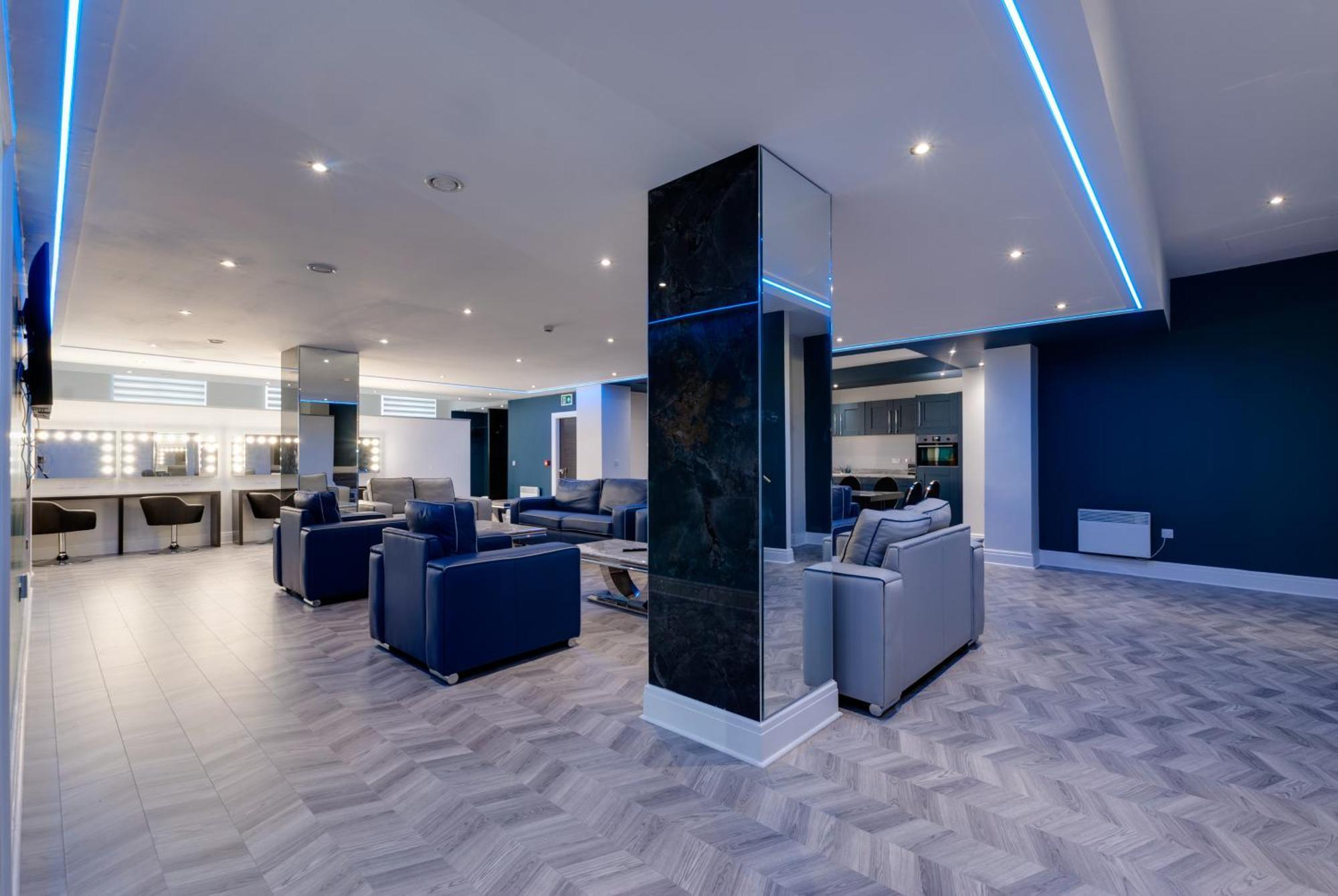 Temple Court Cavern Quarter By Happy Days