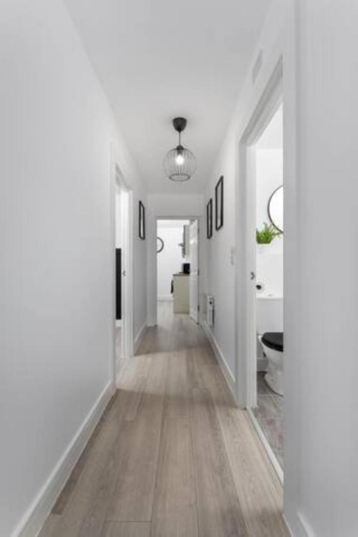 Apartment Orange Rentals- Close To Anfield- Sleeps 6 Guests- Free Parking! Liverpool