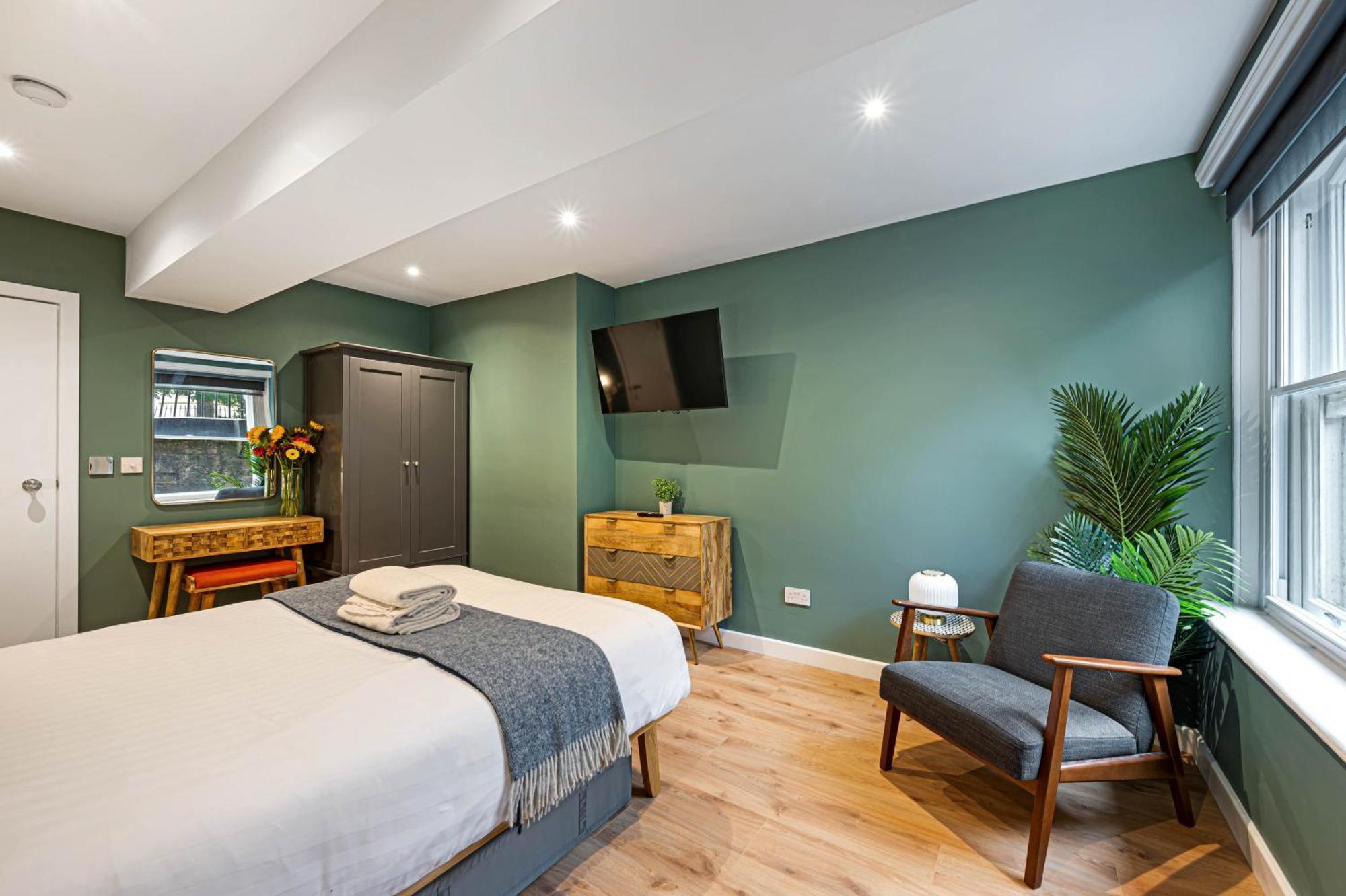 Apartment Host & - Catharine Quarters