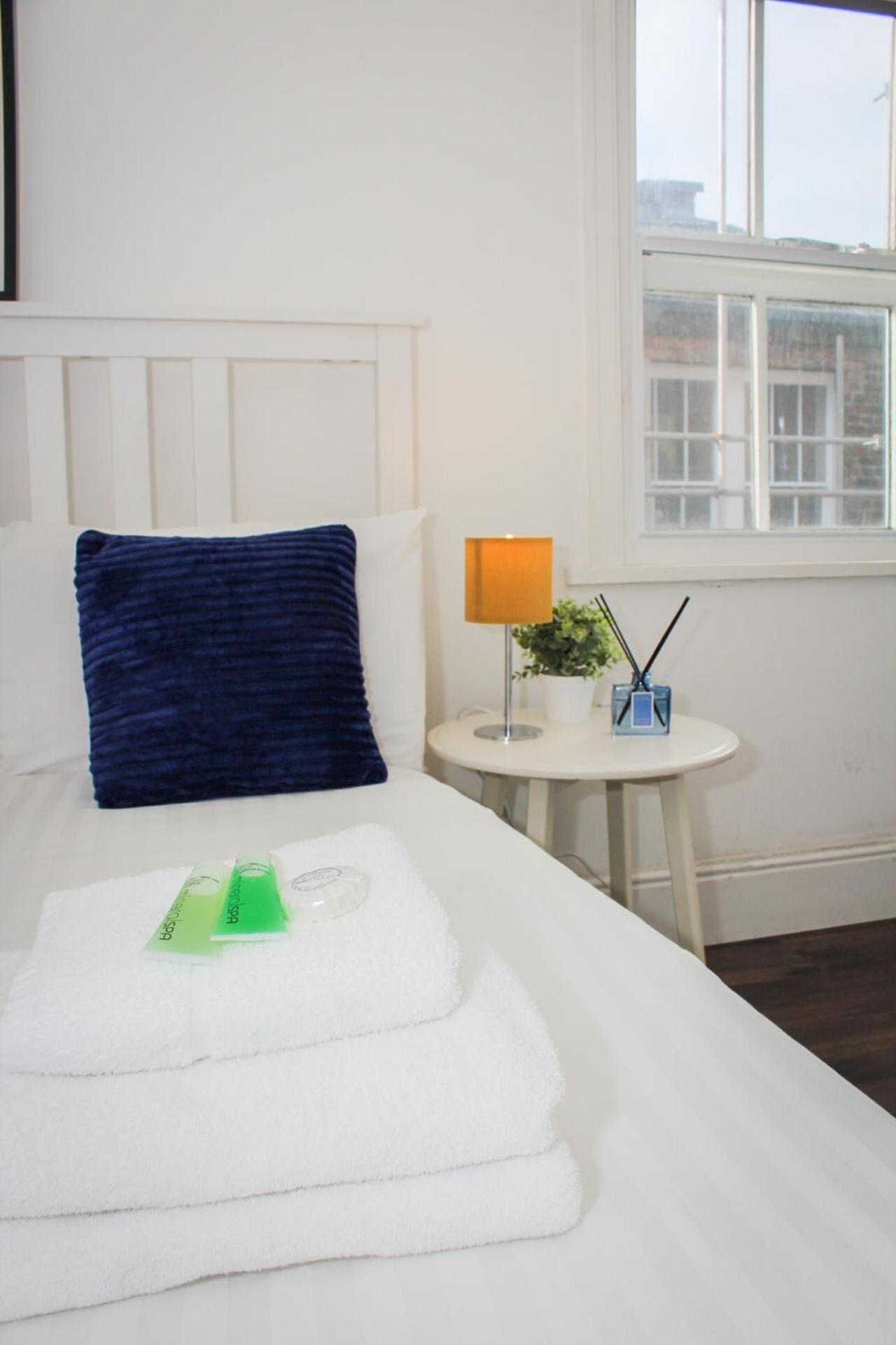 Apartment L1 Boutique By Happy Days Liverpool