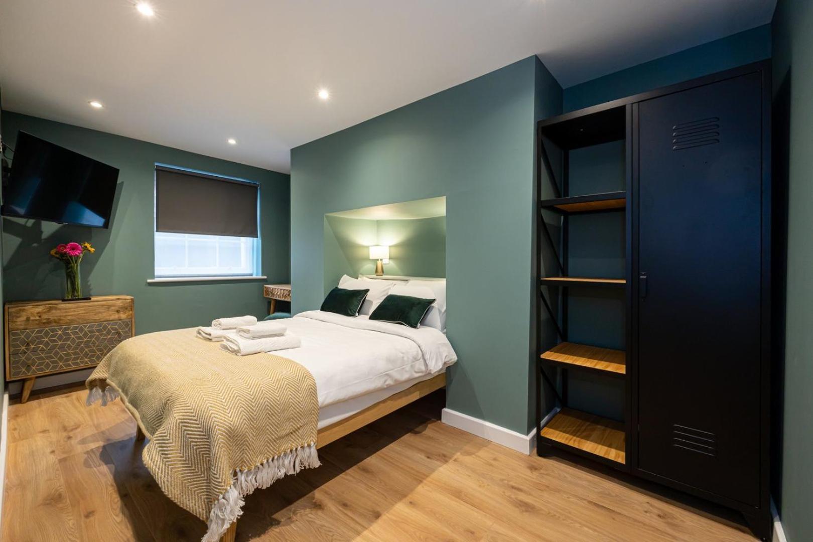 Charming Rest In Apartment Liverpool