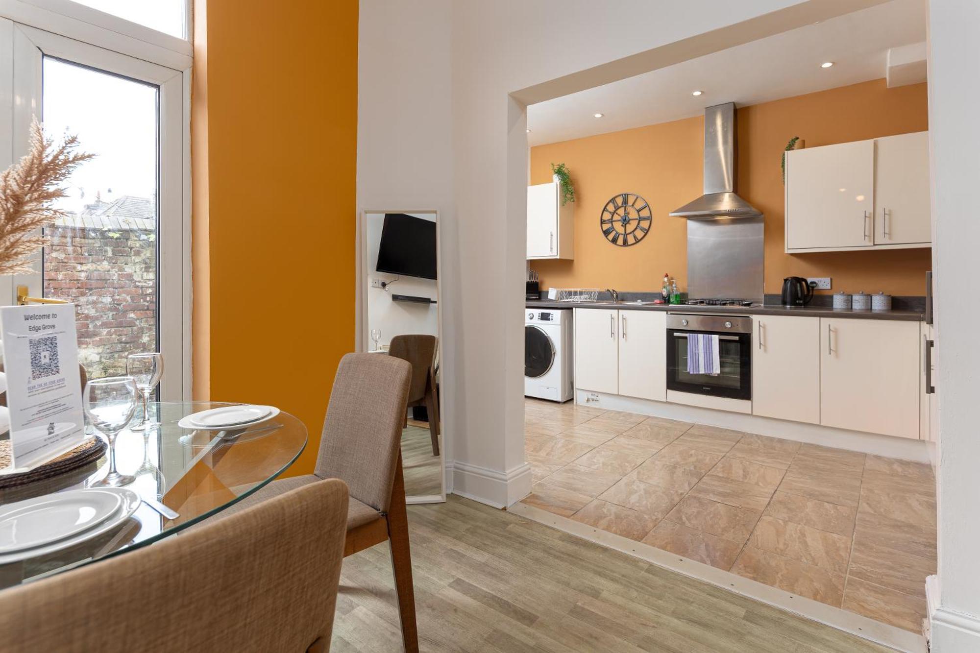 Holiday home Edge Grove Retreat - Air Host & Liverpool