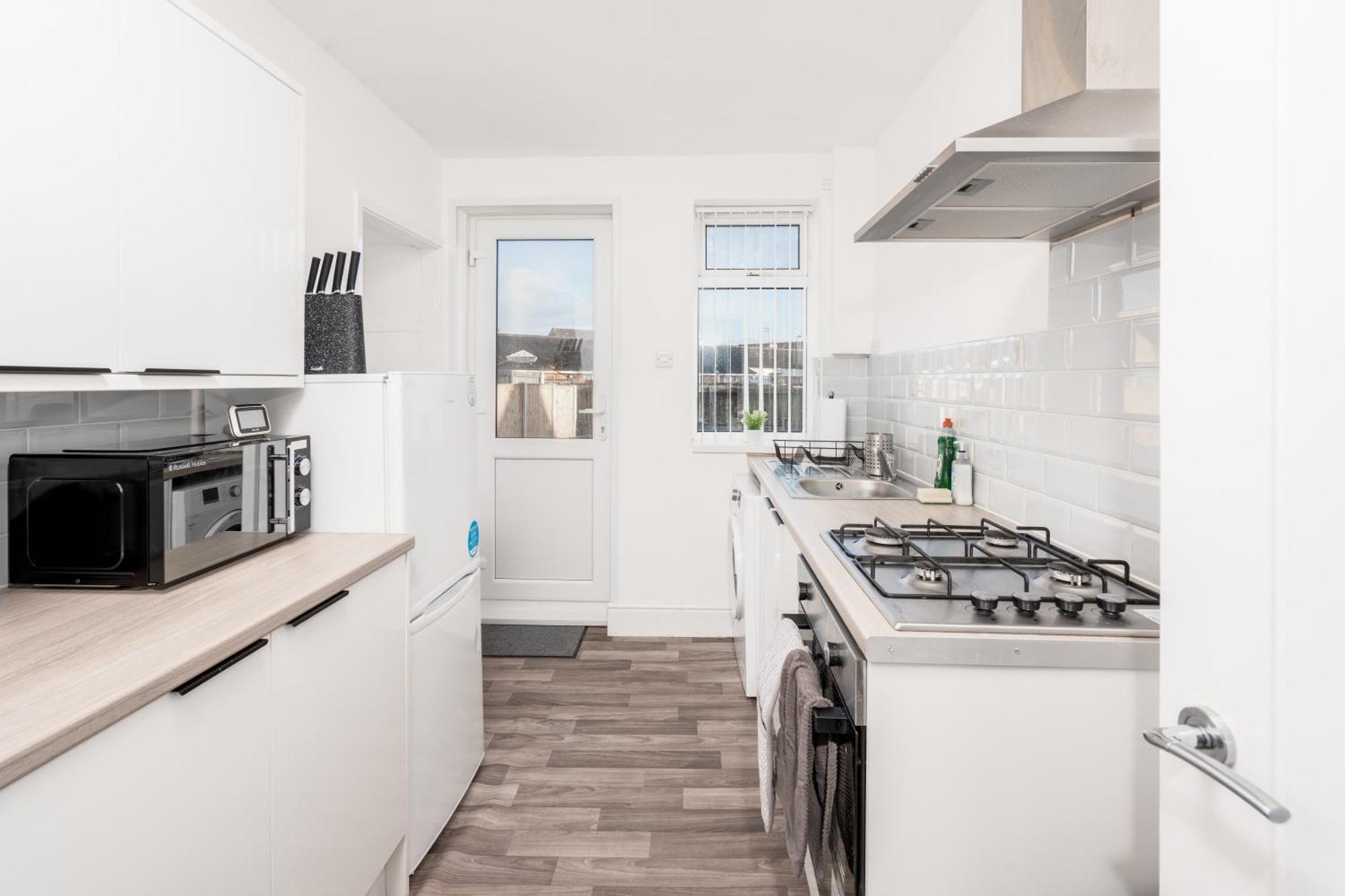 Apartment Large 3 Bedroom Free Parking