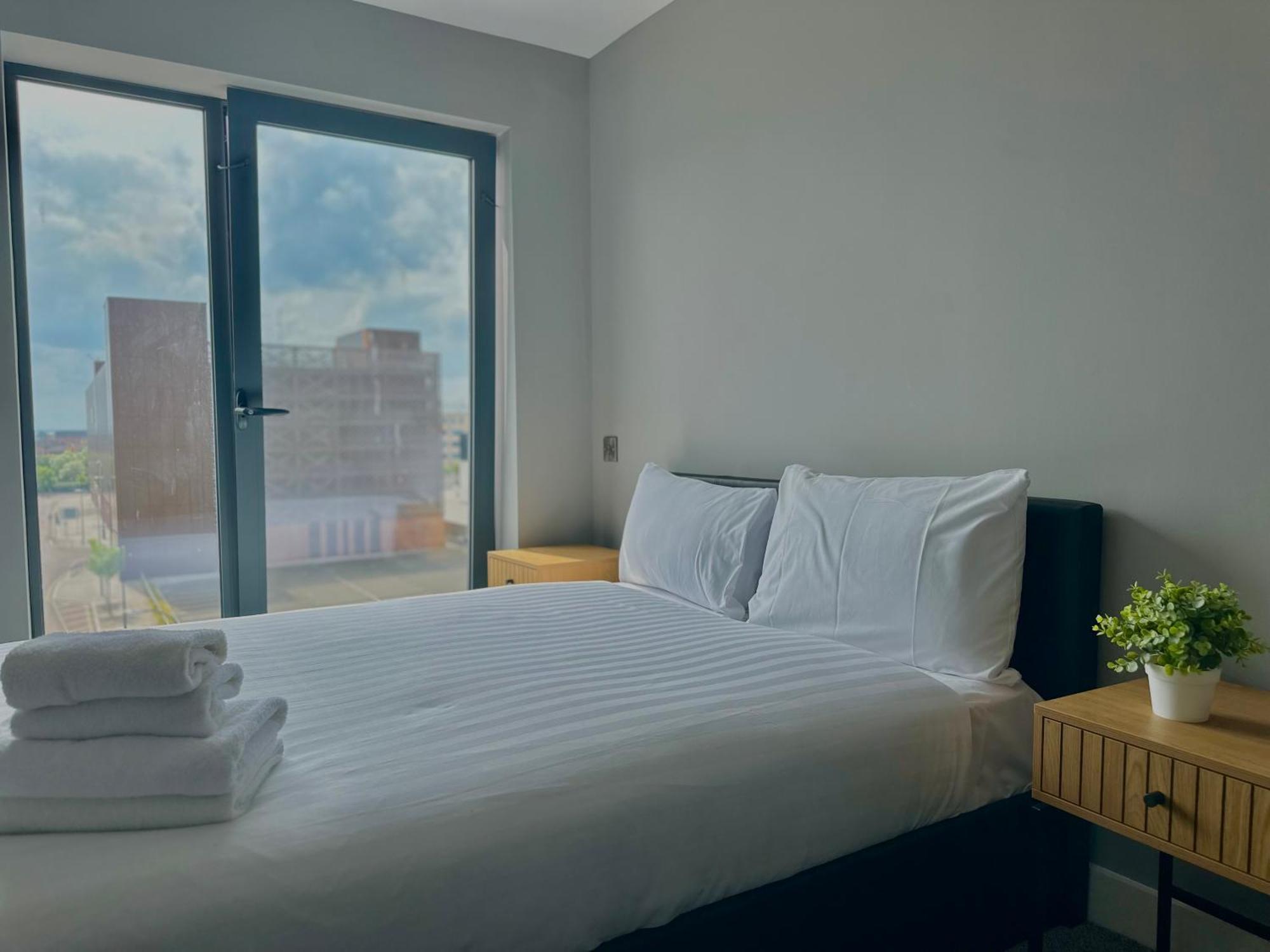Apartment Monarchs Quay Arena By Happy Days *