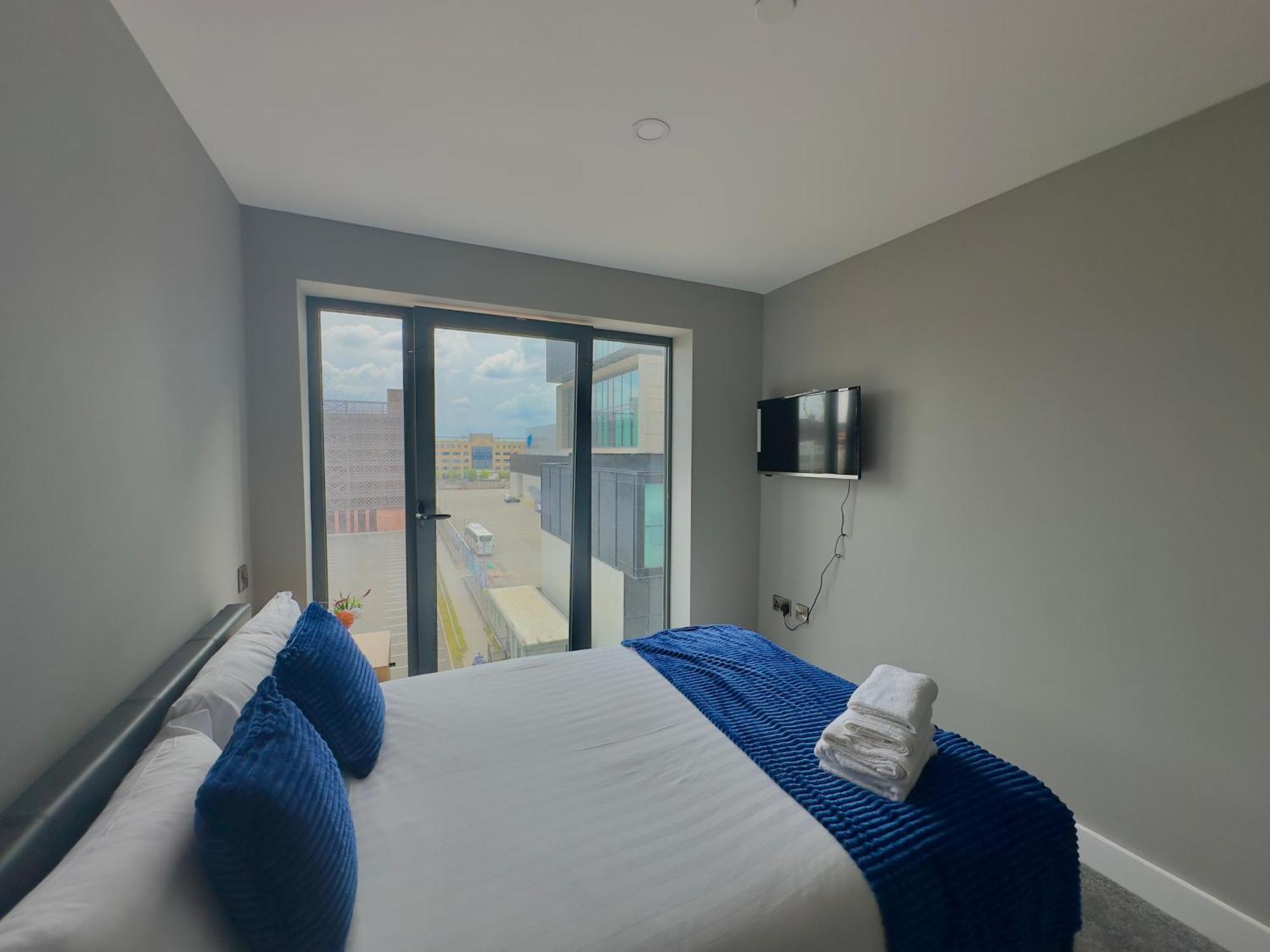 Apartment Monarchs Quay Arena By Happy Days Liverpool