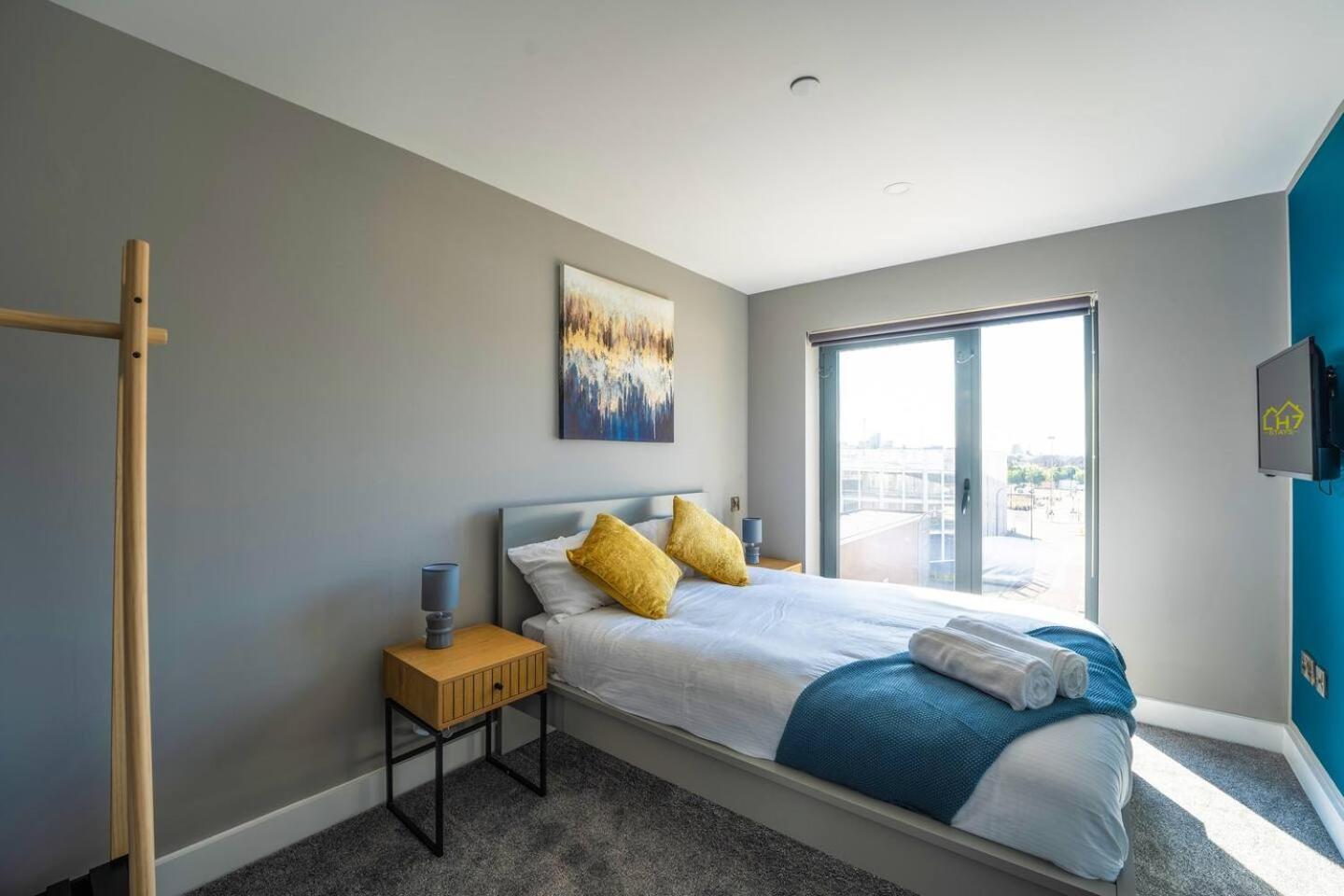 2-bed Flat At Monarchs Quay, Waterfront Liverpool