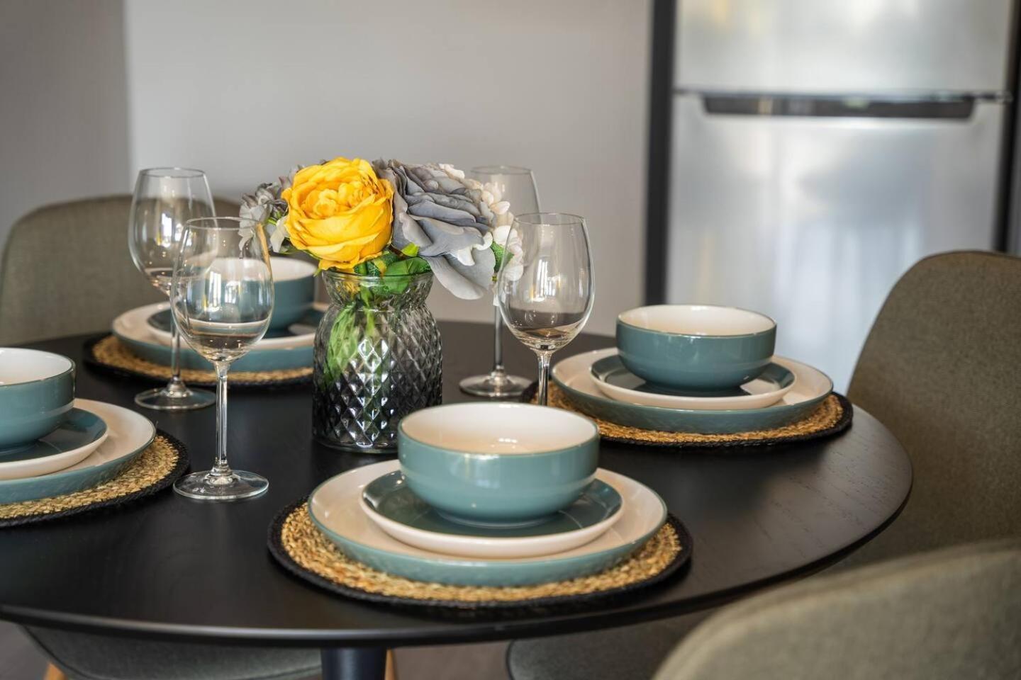 2-bed Flat At Monarchs Quay, Waterfront Liverpool