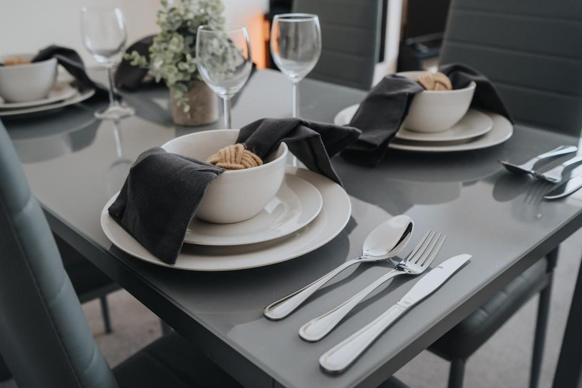 Modern House - Free Parking - 2x Bathrooms Liverpool