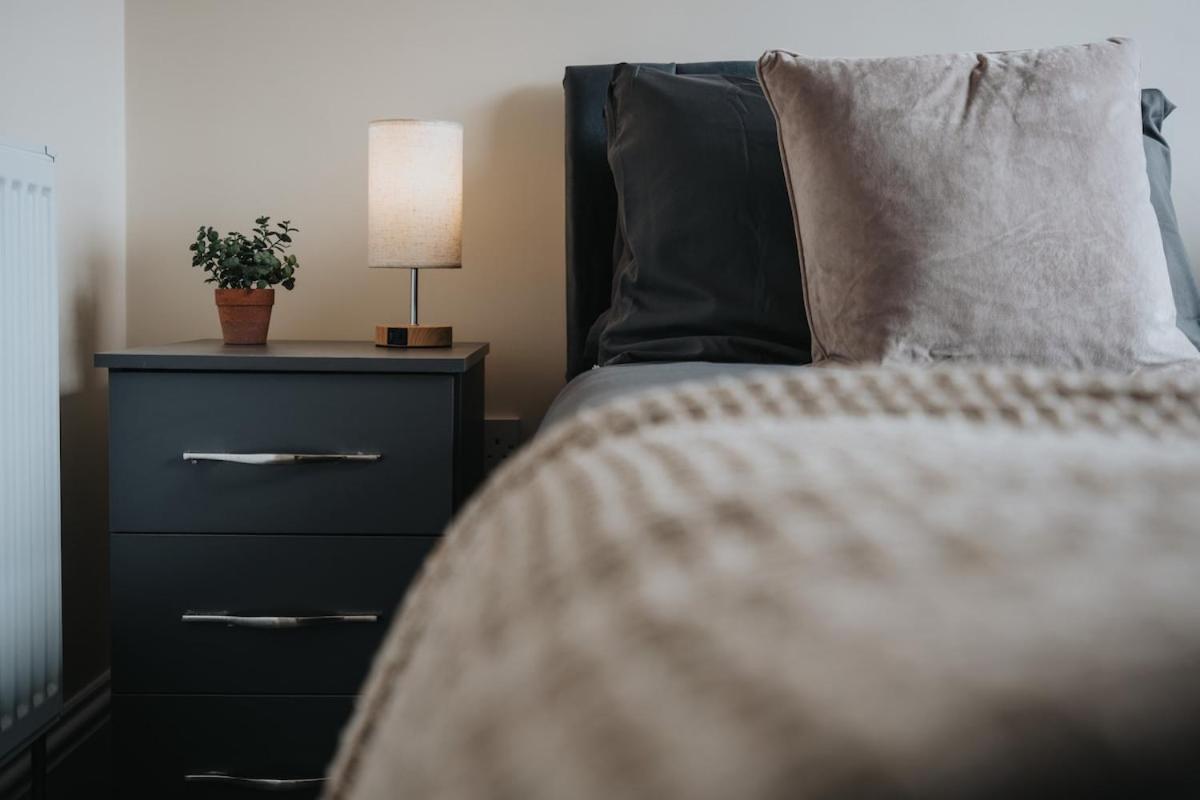 Modern House - Free Parking - 2x Bathrooms Liverpool