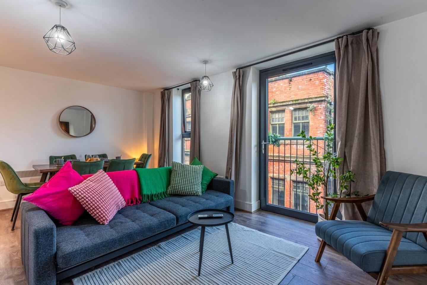 Floor Vibes Lgbtq Hotspot Nights Apartment
