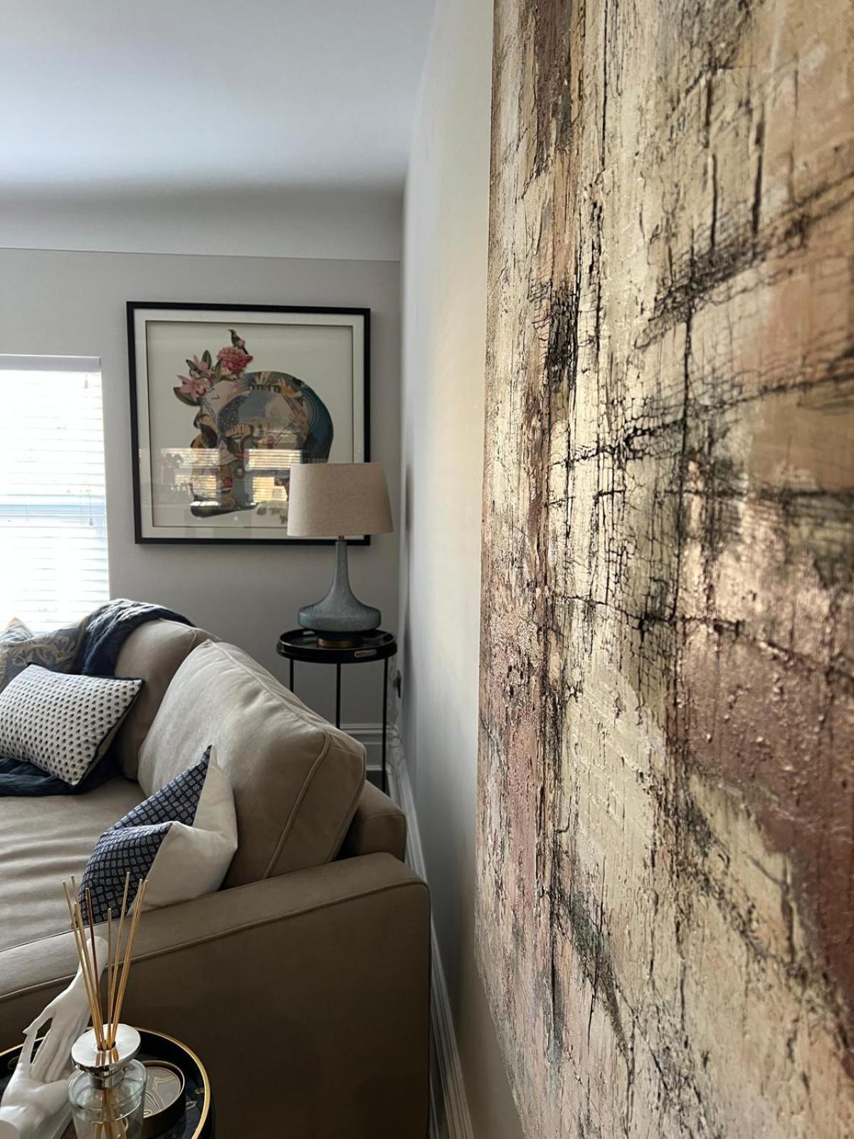Beautiful In Sleeps 4 Apartment