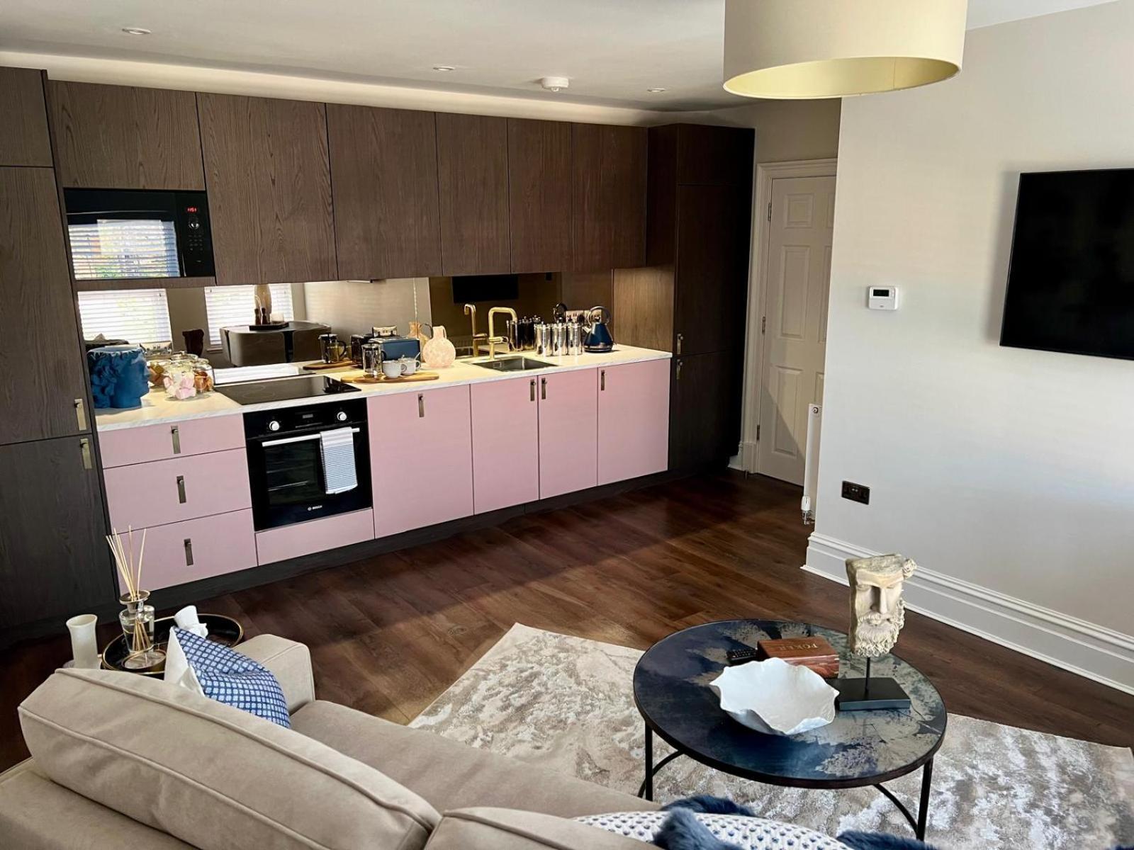 Beautiful In Sleeps 4 Apartment *