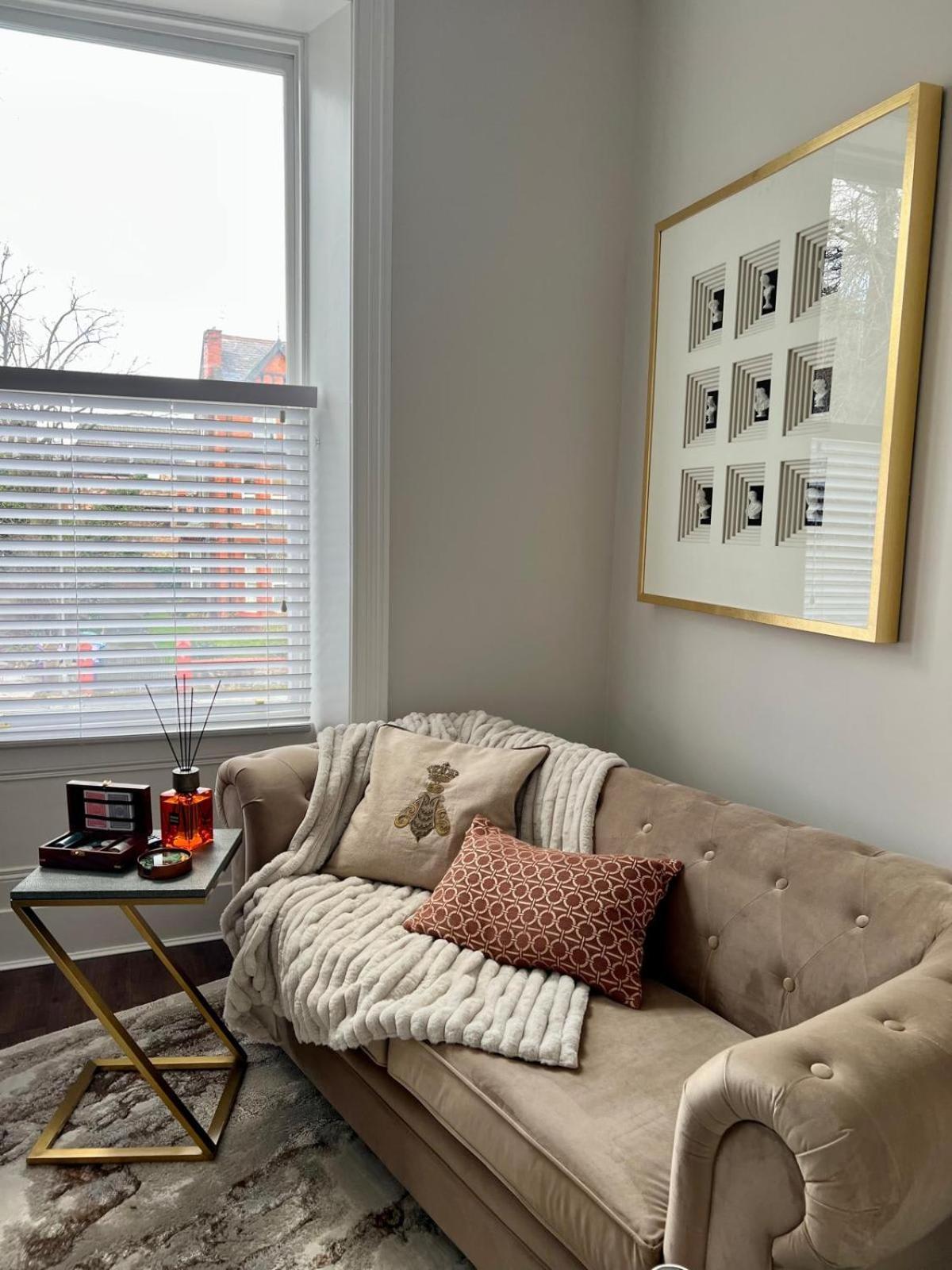 Apartment 1 Bedroomed In Sleeps 4 Liverpool