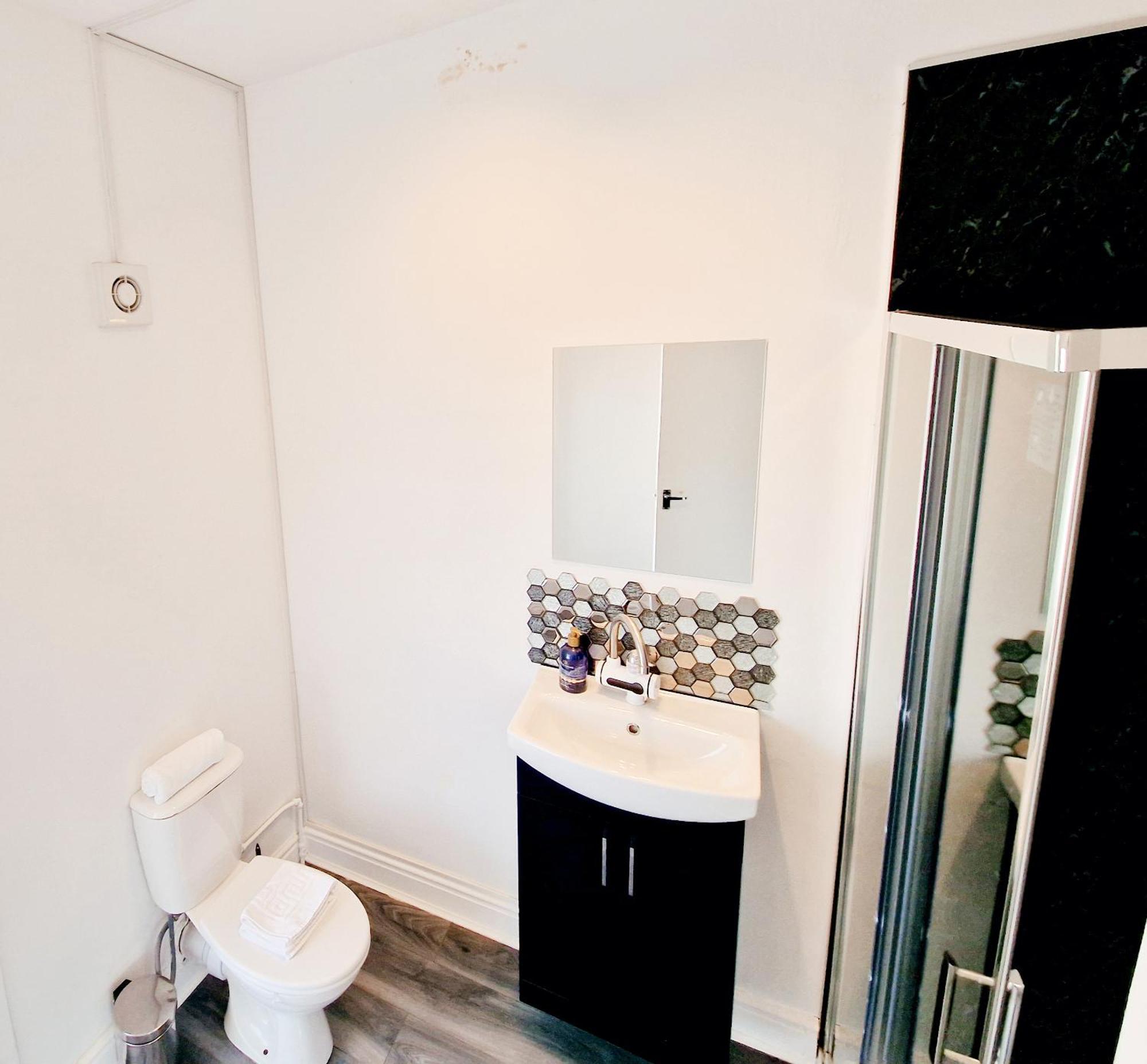 Exquisite Centre On A Prime Location *