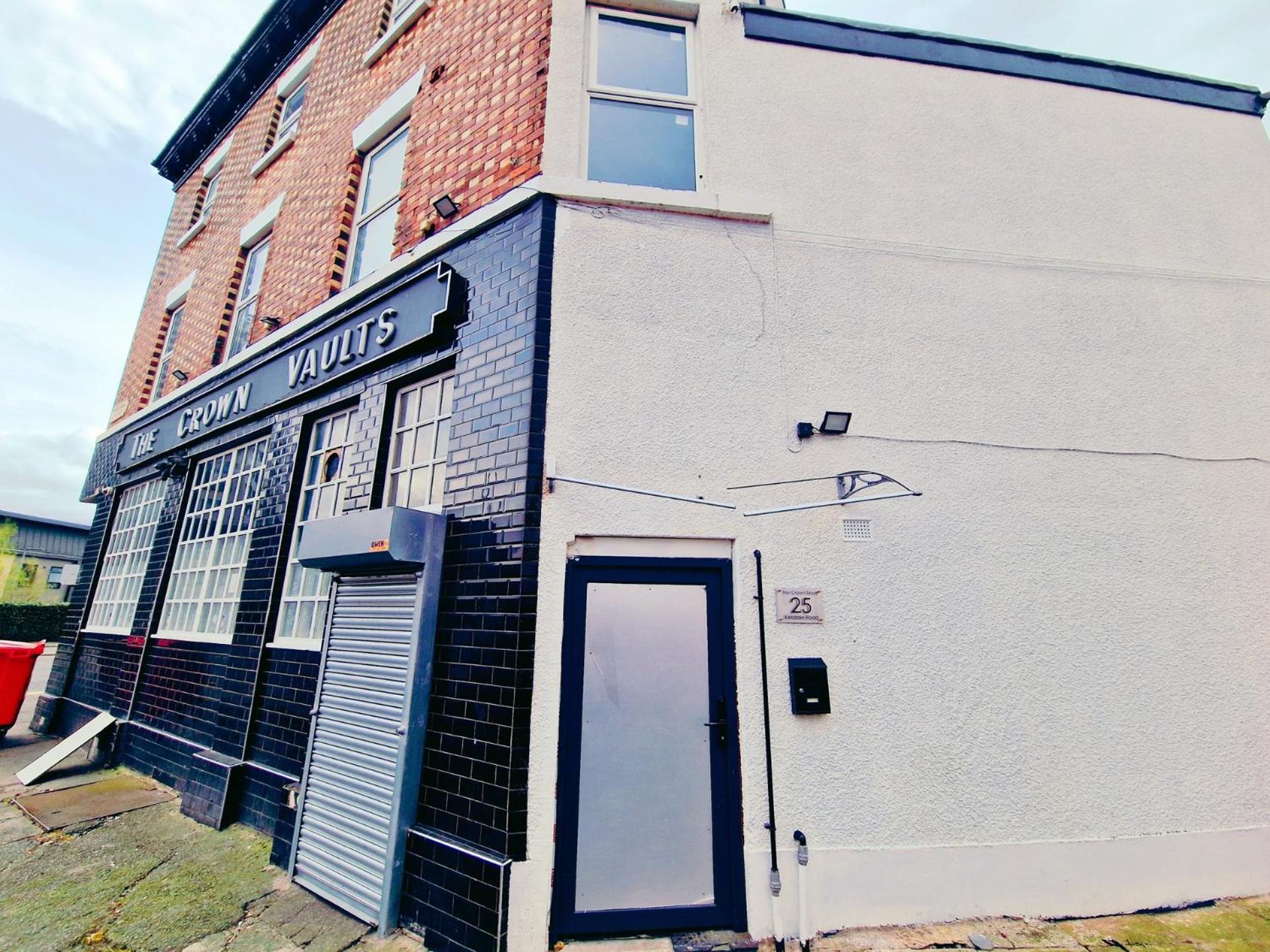 Exquisite Centre On A Prime Location Apartment *