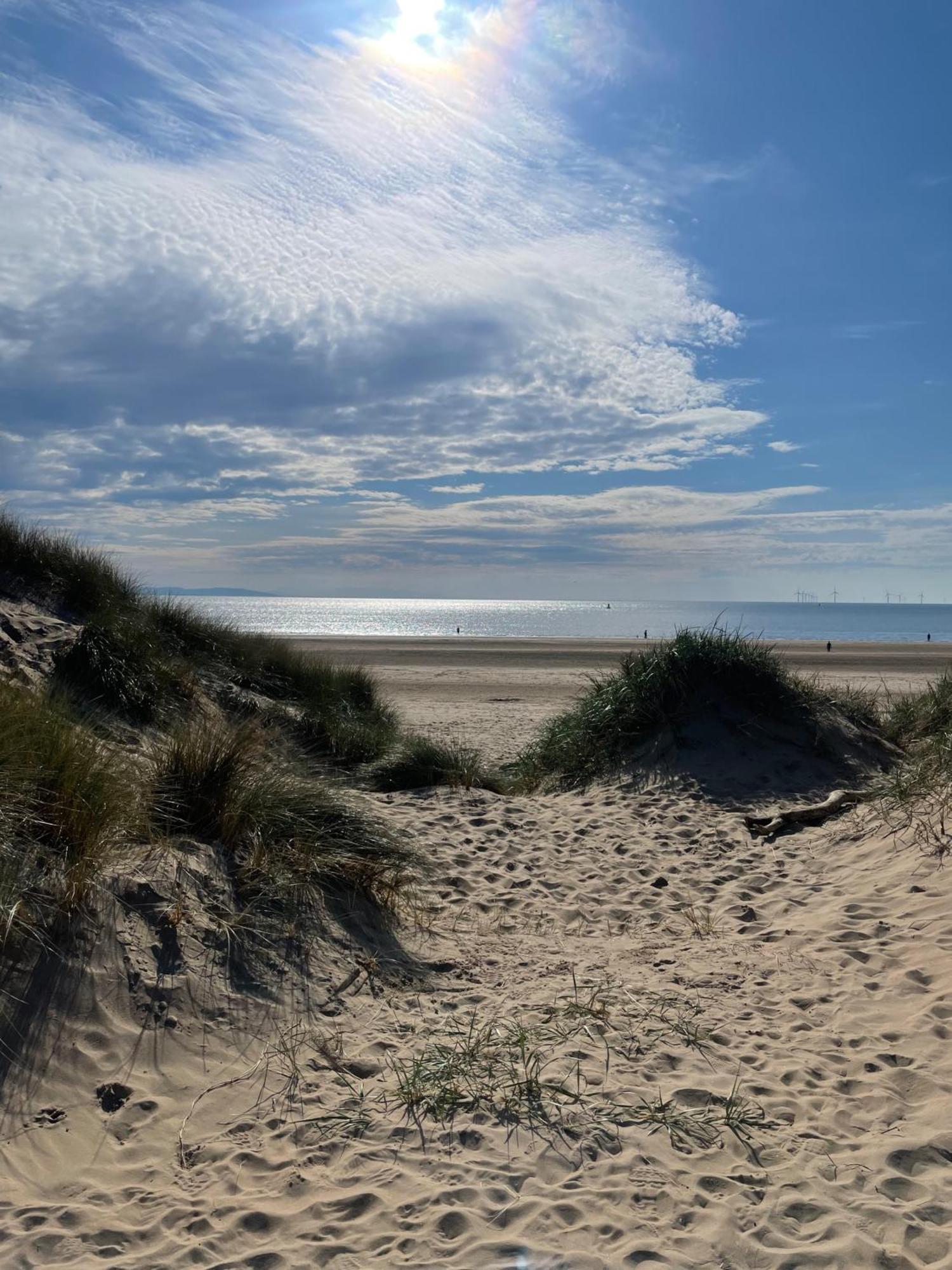 The Dooley 3-beds Sleeps 6 Pet Friendly Holiday home Liverpool