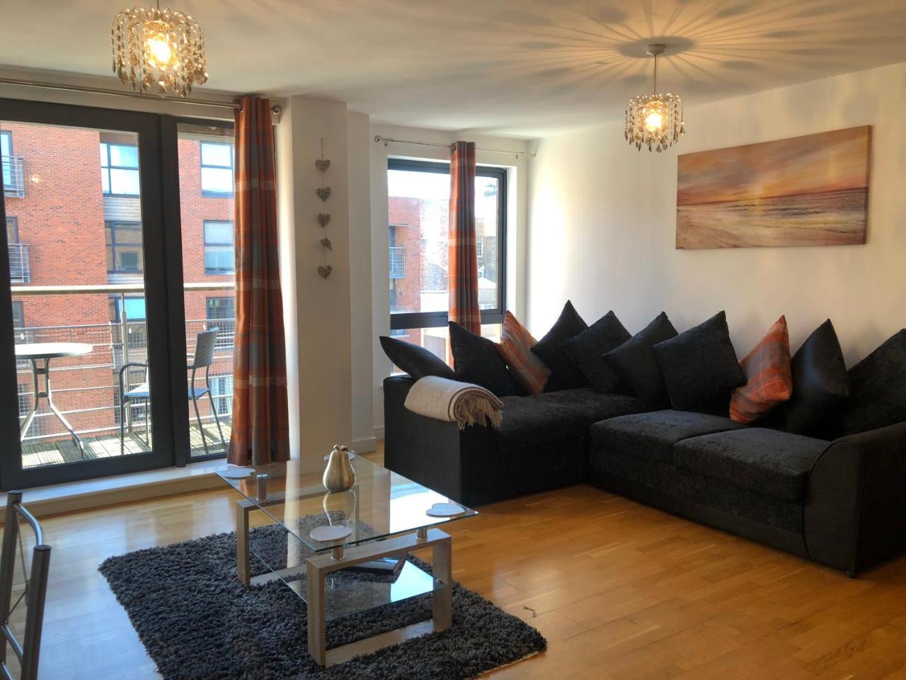 Air Host And Clean - Manhattan Place With Free Underground Secure Parking Liverpool