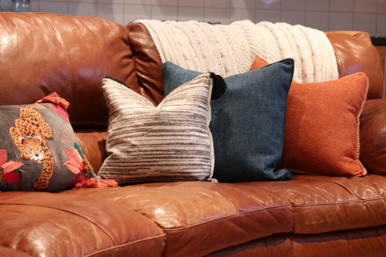 Woolton Apartment *