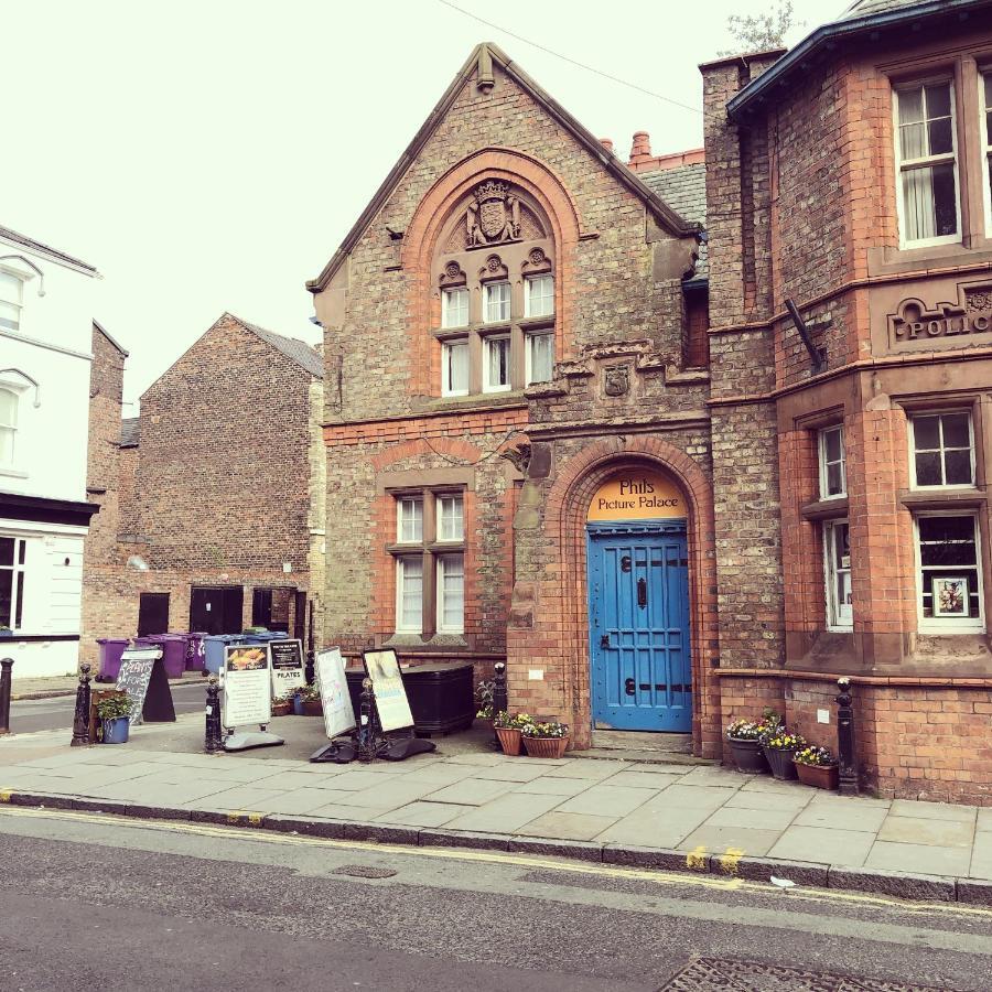 Lark Lane Guest house