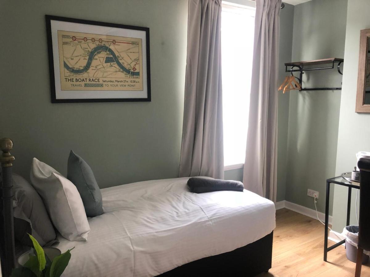 Guest house Lark Lane 2*