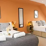 Air Host And Stay - New Build Home With Parking Minutes From Lfc Ref31