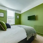 Rockfield Lodge - Air Host & Stay - Anfield