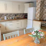 Lovely Victorian House Near Liverpool Centre