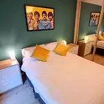 Cosy 2Br Modern Apt With Free Parking